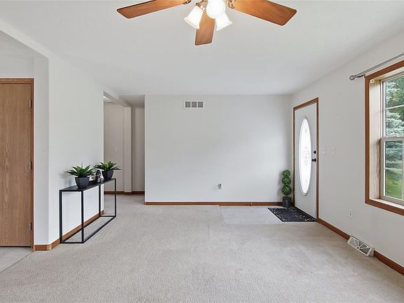 5th image of 2433 15 1/4 Avenue