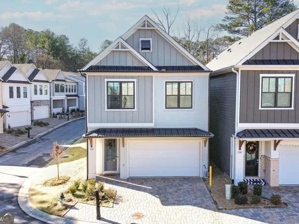 158 Village Green Ave, Woodstock, GA 30189