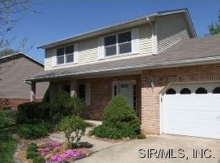 1818 Esic Dr, Edwardsville, IL 62025