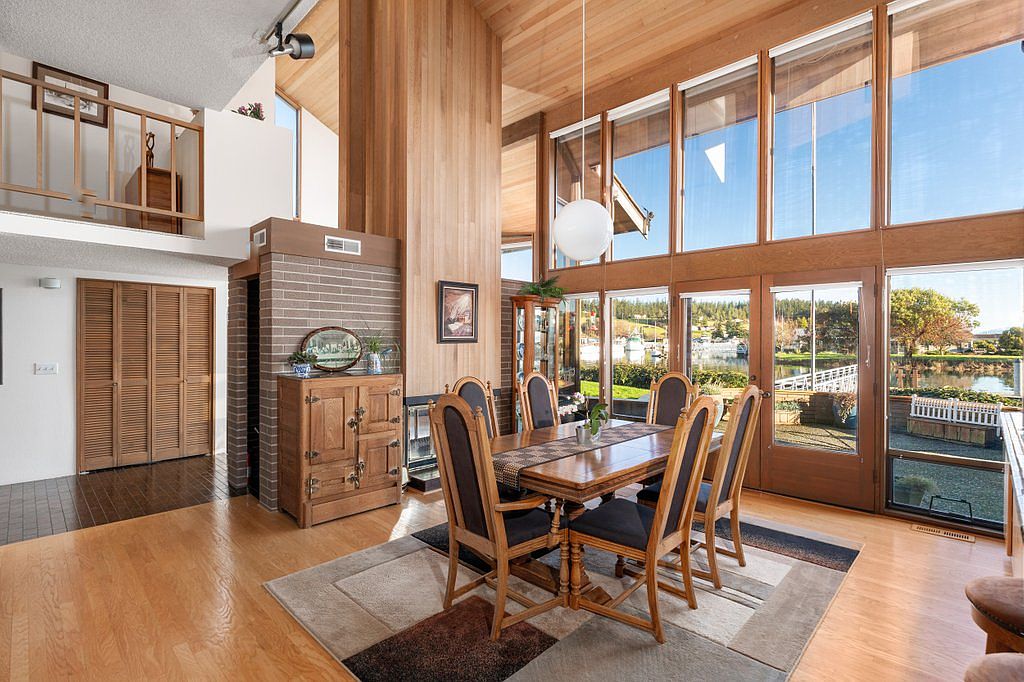 Oak Harbor, WA 98277