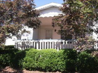 2128 Shadow Bay Dr, Grand Ridge, FL 32442