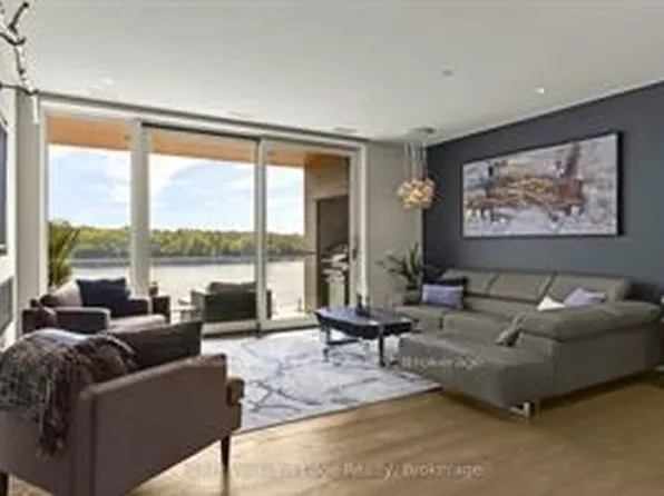 727 Grandview Dr N #209, Huntsville, ON P1H 1B4