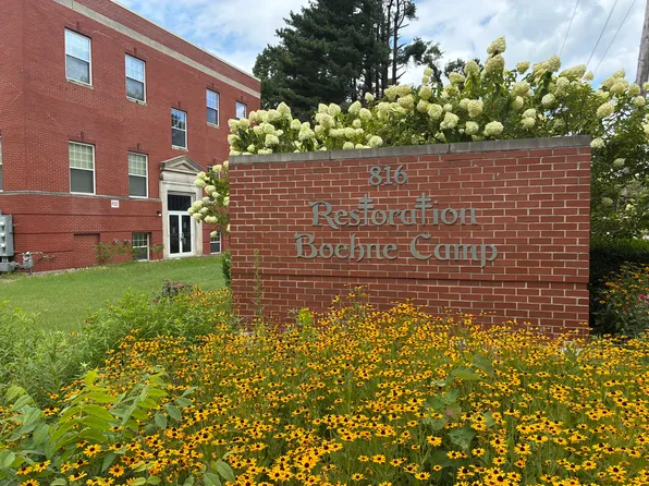 816 N Boehne Camp Rd APT 220, Evansville, IN 47712