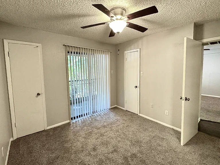 Santa Fe Apartments — Photo 26