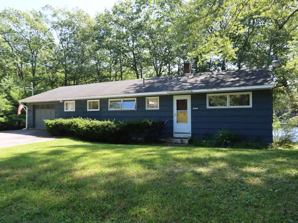 173 Narrows Pond Road, Winthrop, ME 04364