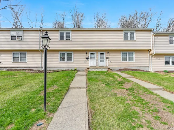 2833 Route 9D #17, Wappingers Falls, NY 12590