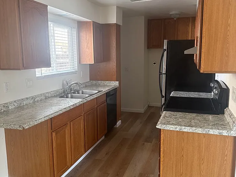10333 Santana Ranch Dr — Photo 3