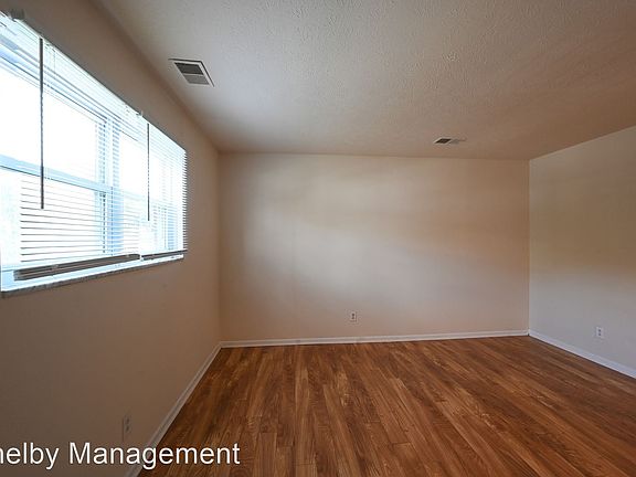 5th image of 1503 Summit St #3024915