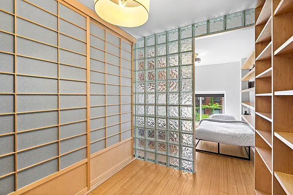 Rented by Compass | media 38