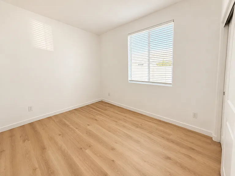 1460 Hummingbird Way — Photo 14