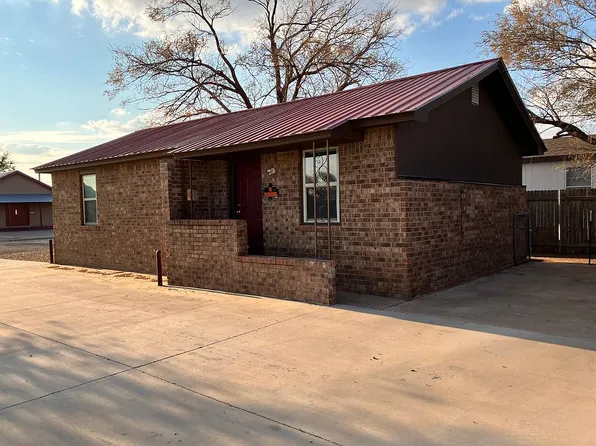 107 Avenue E, Levelland, TX 79336