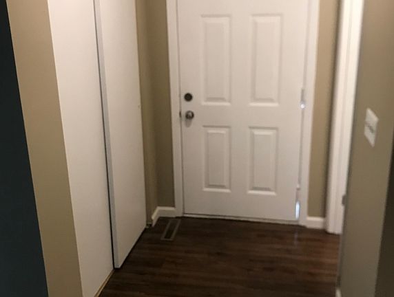 3rd image of 1 Marlou Dr APT 1
