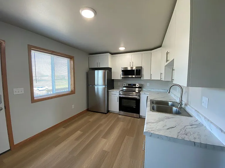 Southview Townhomes — Photo 16