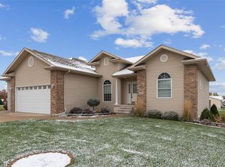 305 Young St SE, Blairstown, IA 52209