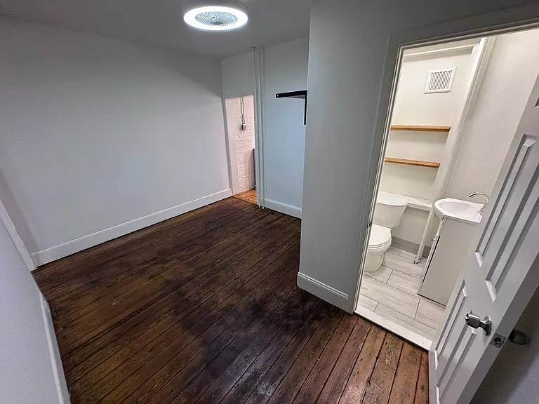 2229 E Ann St — Photo 10