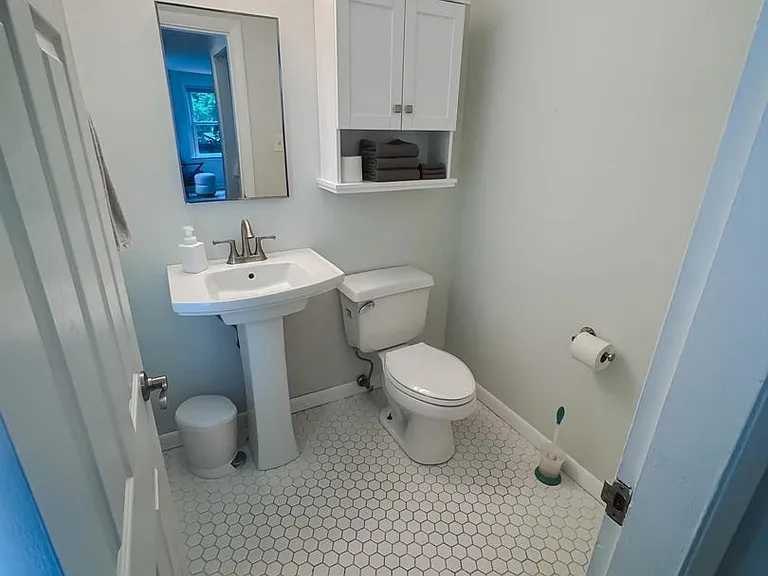 114 Columbia Ave — Photo 3