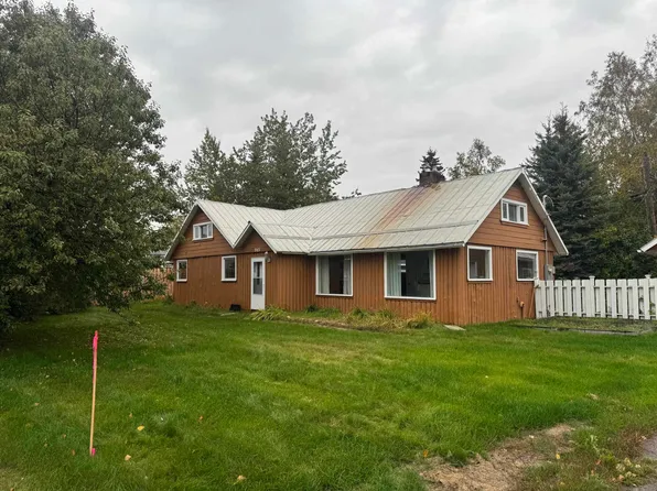 943 Gilmore St, Fairbanks, AK 99701