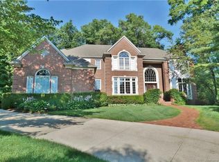 5845 Clearview Dr, Troy, MI