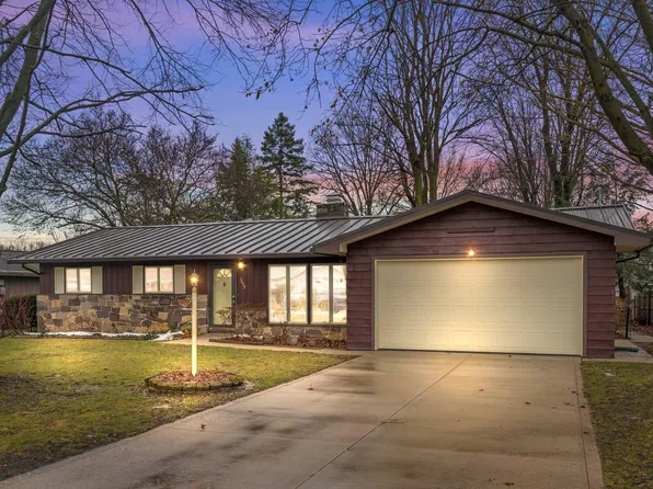 2622 Broken Arrow Dr, Fort Wayne, IN 46825