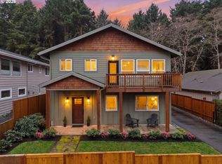 347 Deer Pl, Cannon Beach, OR 97110