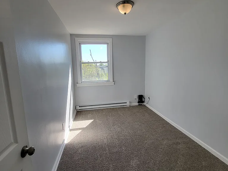 362 E Claremont Rd #3 — Photo 9