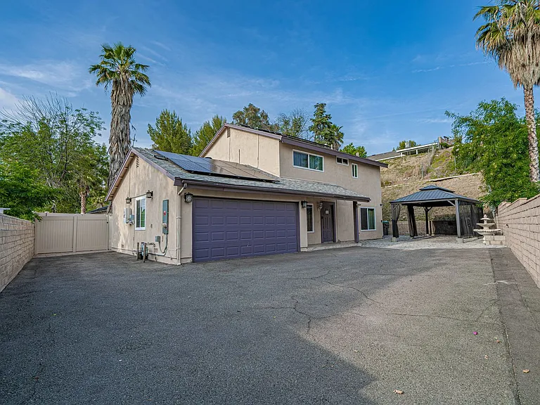 27544 Bernina Ave — Photo 2