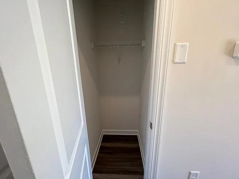 2027 Tears Ln — Photo 3