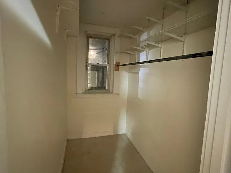 8 Barrows St #22 — Photo 8