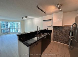 10 Yonge St #3004-C01, Toronto, ON M5E 1R4