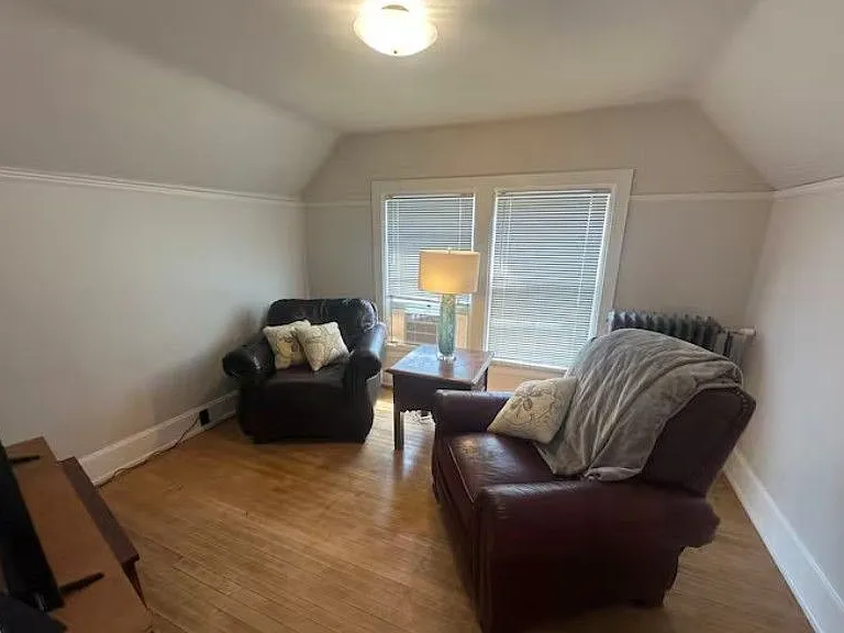 455 Church Ave #B — Photo 5
