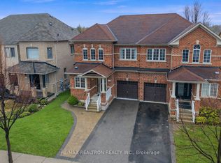 41 Wallwark St, Aurora, ON L4G 0J2