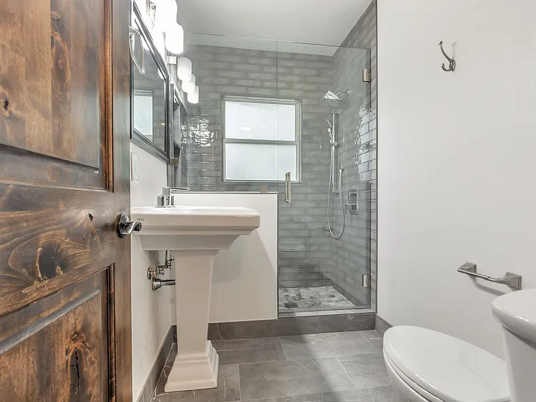 4858 S Viewmont St — Photo 41