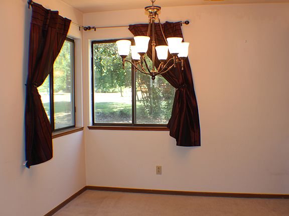 5th image of 17728 Lake Forest Dr