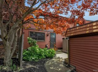 1281 Peppertree Dr, Derby, NY 14047