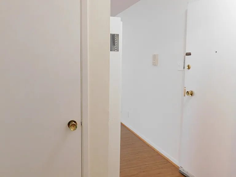 34 Belcher St #2 — Photo 8