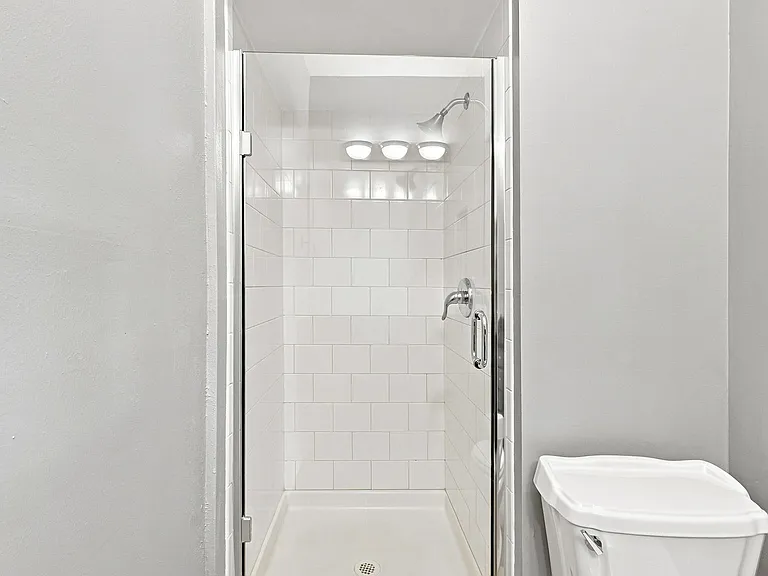 1640 N Downing St #103 — Photo 25