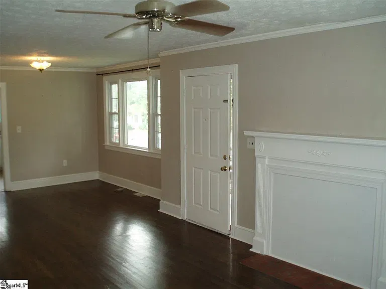 37 Holmes Dr — Photo 7