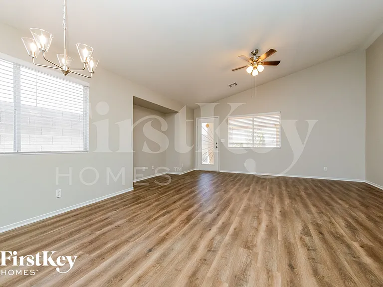 5949 Springmist St — Photo 6