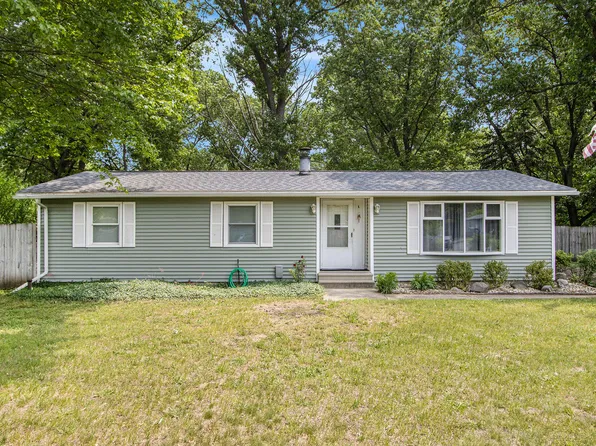 51591 Oak Dr, Mattawan, MI 49071