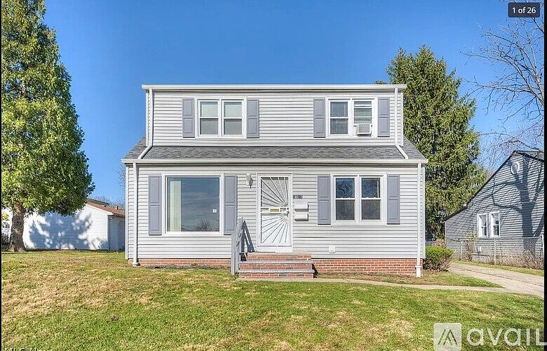 1st image of 12319 Park Knoll Dr