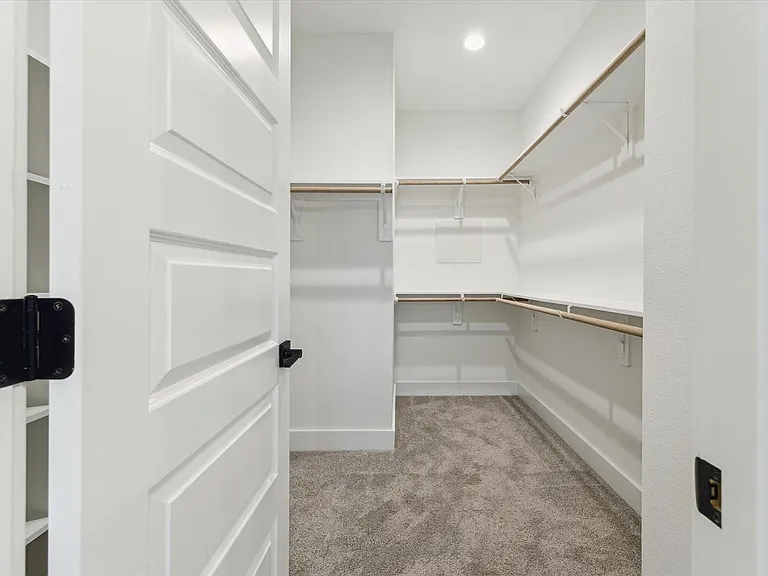 812 Thornton Rd — Photo 12