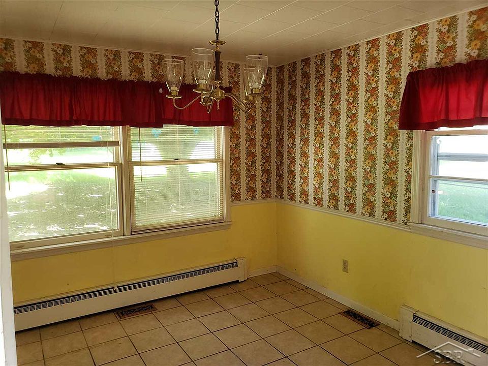 2nd image of 208 E State St