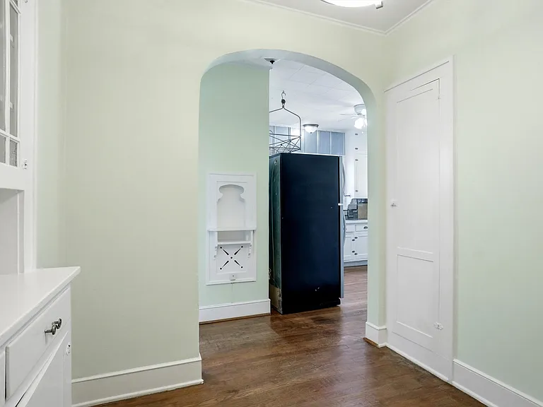 1806 Clover Ln — Photo 10