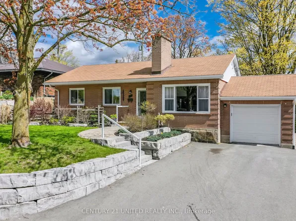 682 Victory Cres, Peterborough, ON K9J 4T3