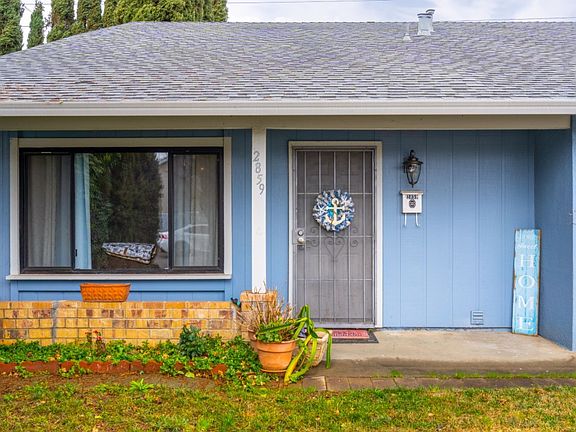 3rd image of 2859 Norcross Dr