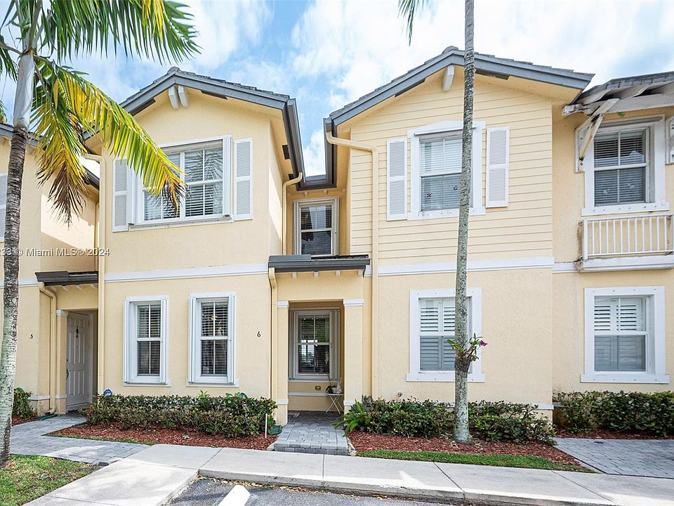 1st image of 3064 SE 1st Dr Unit 6