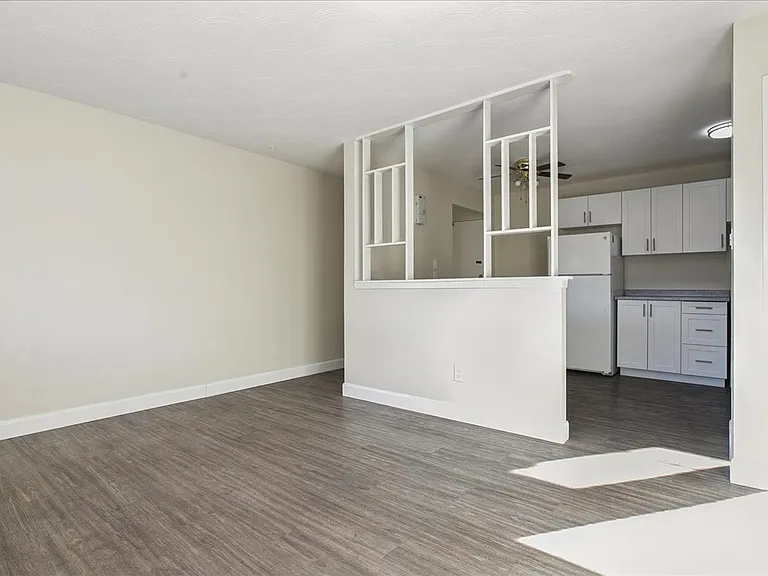 142 Allard St — Photo 11