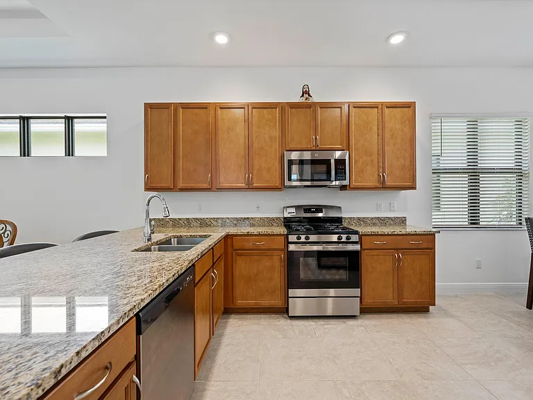 5409 Santa Rosa Ln — Photo 6