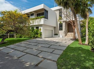 650 Warren Ln, Key Biscayne, FL 33149