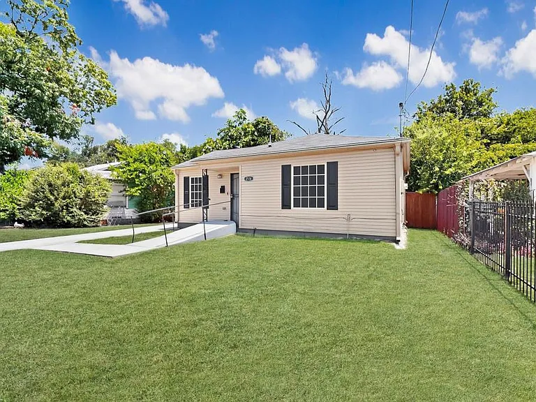 2538 Stovall Dr — Photo 5